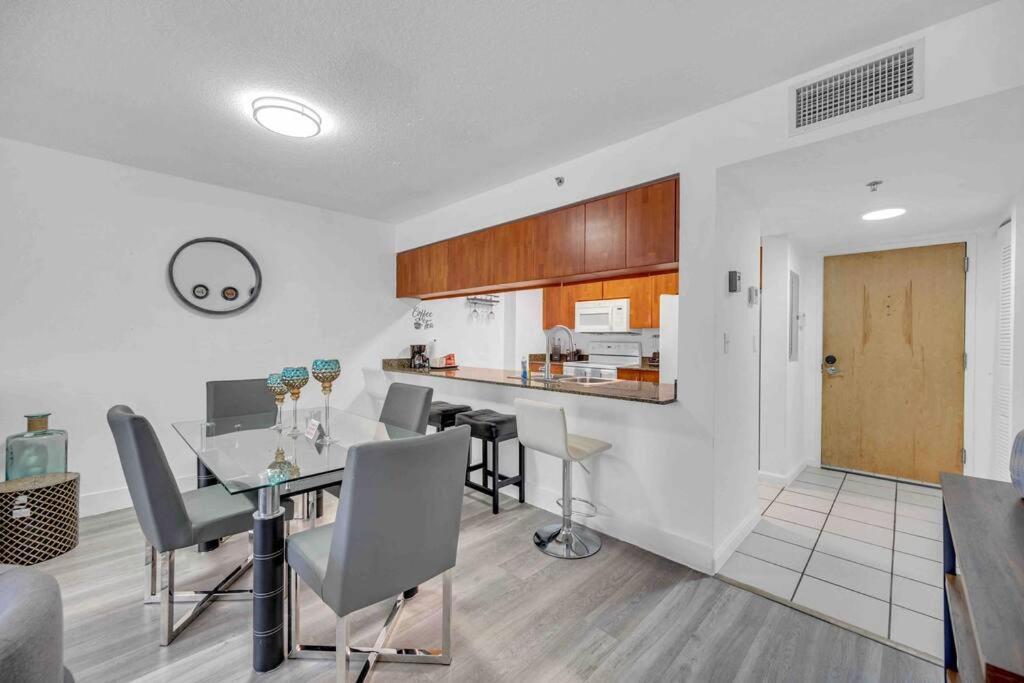 Spacious 1Bedroom Unit Brickell-Free Parking 마이애미 외부 사진