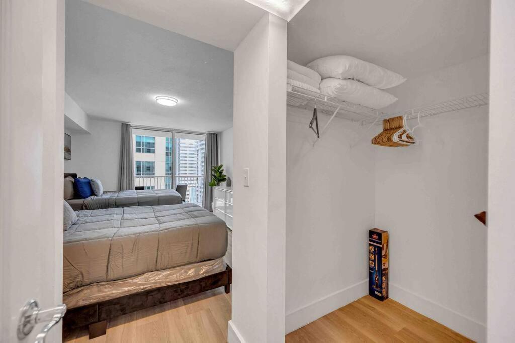 Spacious 1Bedroom Unit Brickell-Free Parking 마이애미 외부 사진